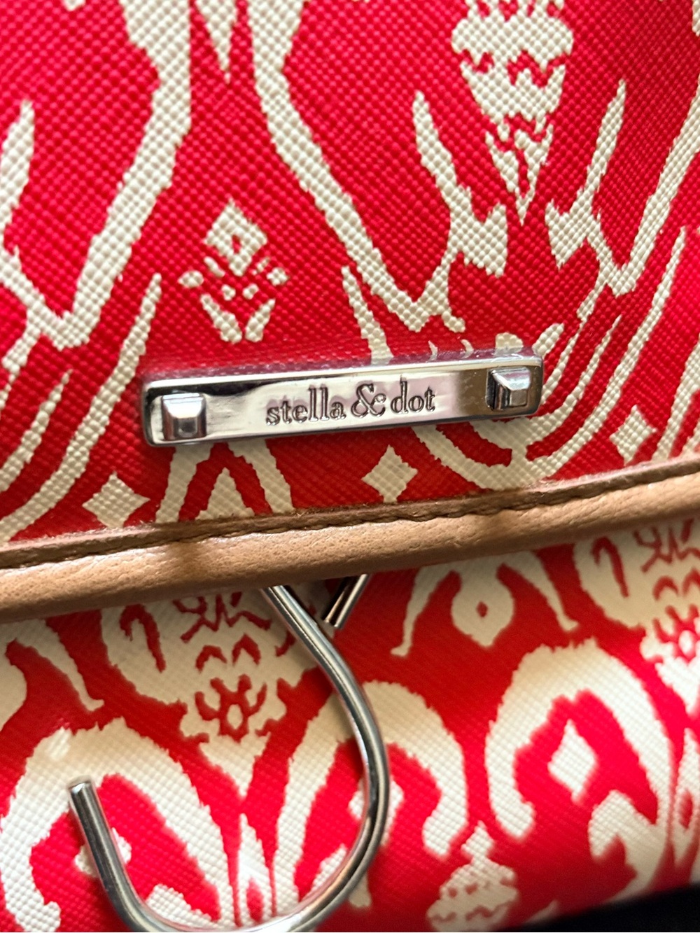Stella & Dot | NWOT Ikat Hanging Travel Cosmetic Toiletry Bag Case - Red/Tan/Wht - Picture 9 of 9